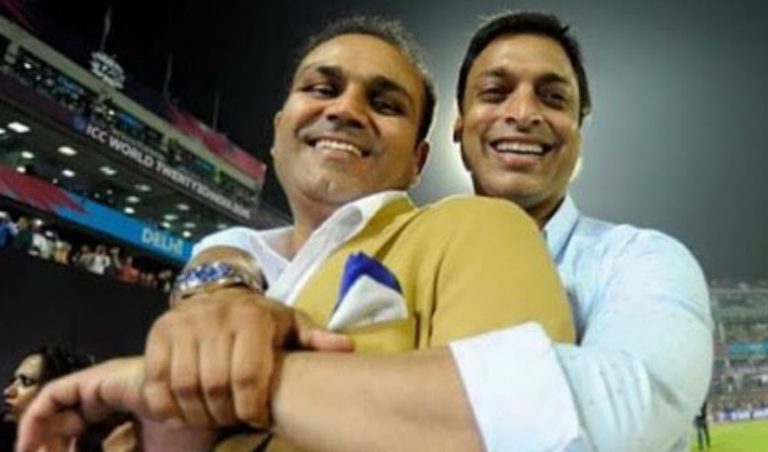 Sehwag does it again, trolls Akhtar on Twitter