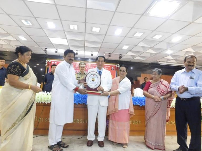 Redcross should work more closely with people to keep Odisha safe: Guv