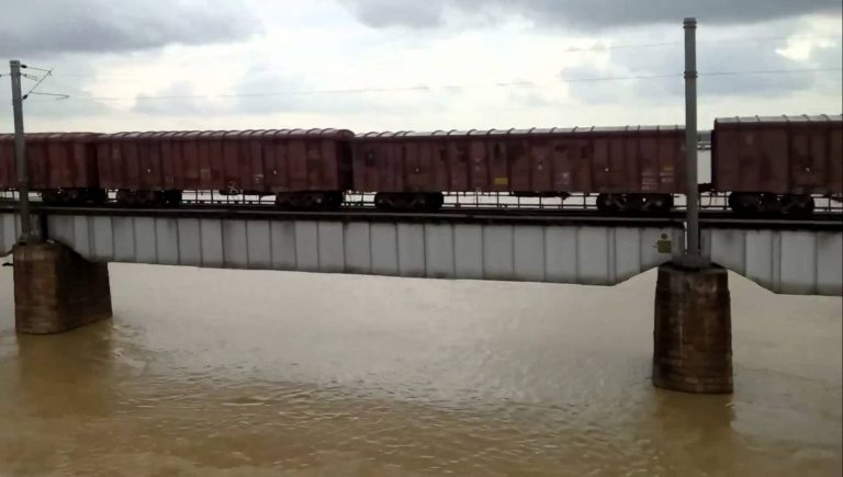 Flood risk remains as rivers continue to swell