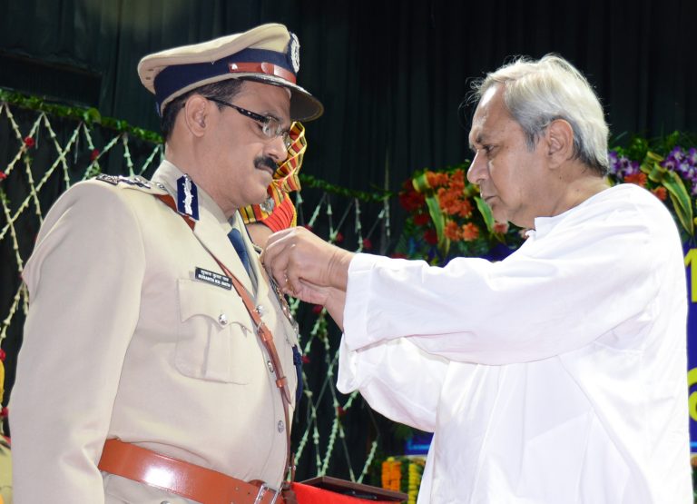 CM bestows police medals on 13 officers