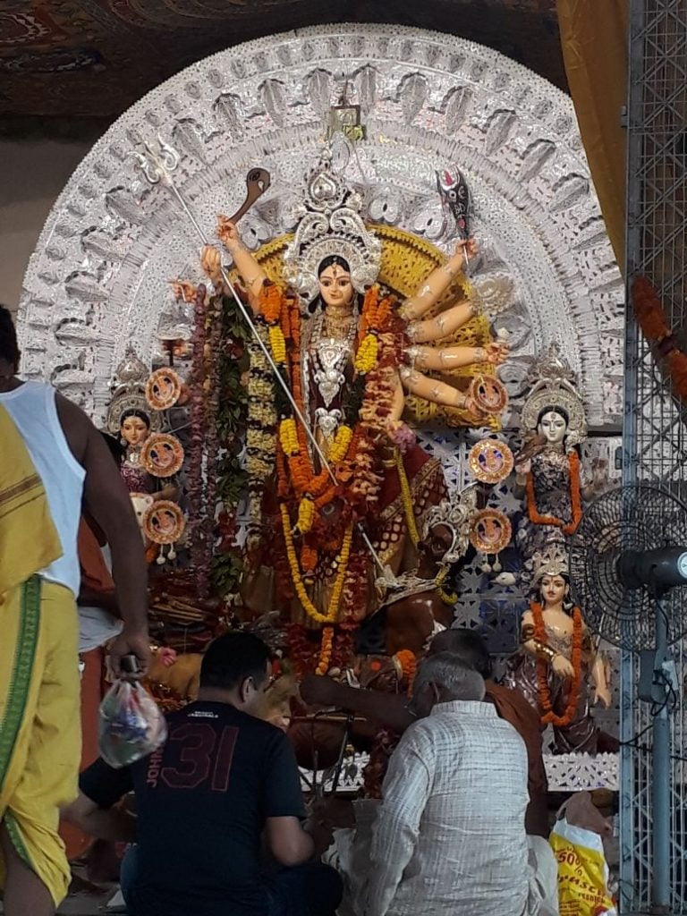 Rain fails to dampen Dussehra revelry in city