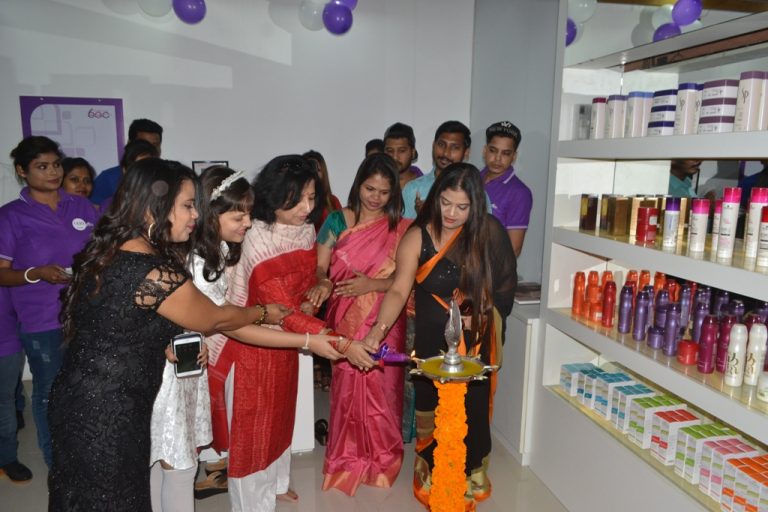 Naturals opens its unisex salon in Cuttack
