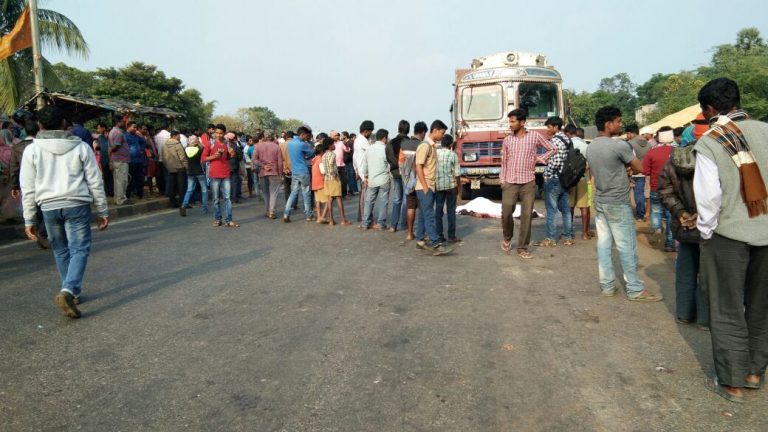 Scene of the road accident in Balasore on Thursday. Photograph: Odishabytes