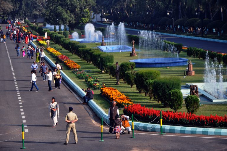 GOVERNOR HOUSE PARK OPEN to public