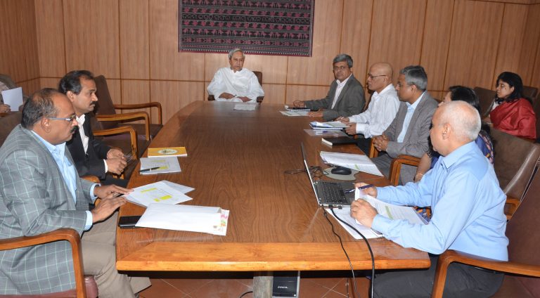 Naveen Patnaik reviewing paddy procurement for Khariff 2017-18 at Secretariat