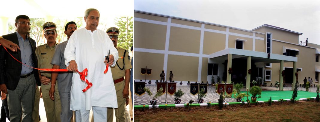Chief Minister, Shri Naveen Patnaik inaugurating new Police Bhawan at 7th OSAP Battalion (2)