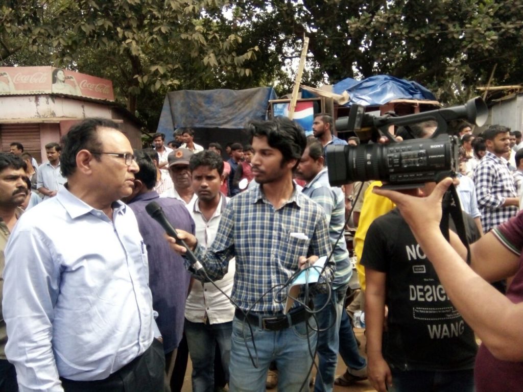 BMC eviction drive Unit-II parking area Keshari Mall, Back side of Kalamandir