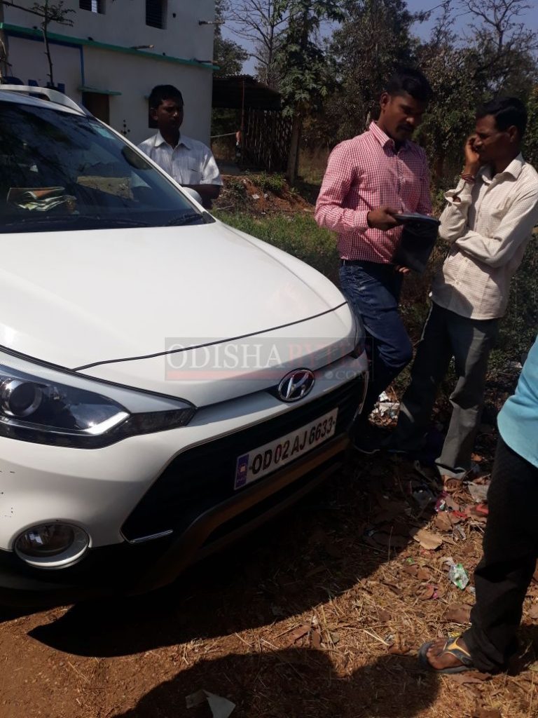 3.2 lakh rupees cash found inside car in Bijepur odisha
