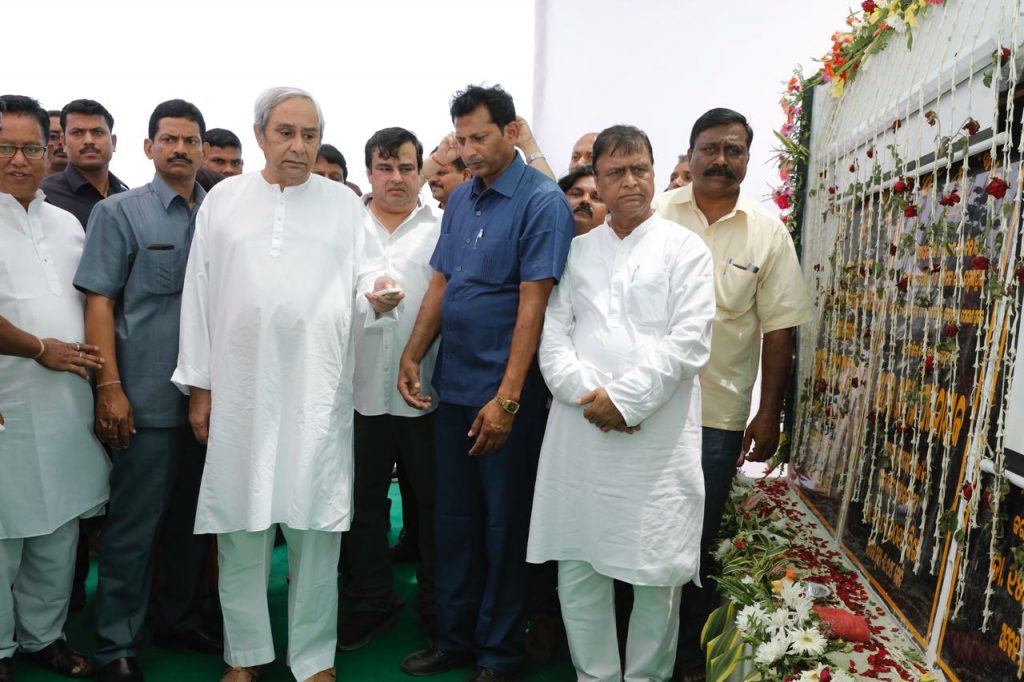 2.5 km long 'Ib Setu' over Ib river which flows into Hirakud Dam. This reduces the distance between Sambalpur and Jharsugada by 50 km.