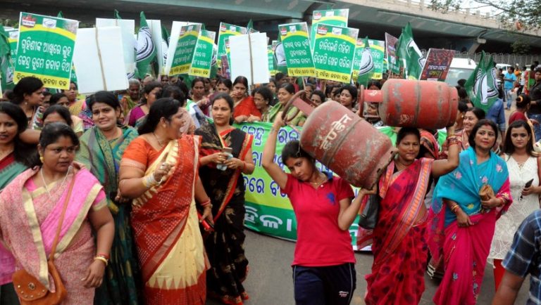 BJD Mahila Morcha Hits Street Over LPG Price Hike