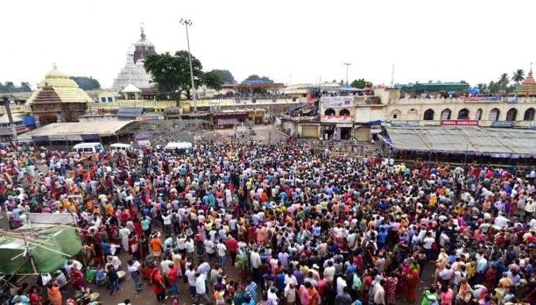 Devotees in front of jagannath temple puri