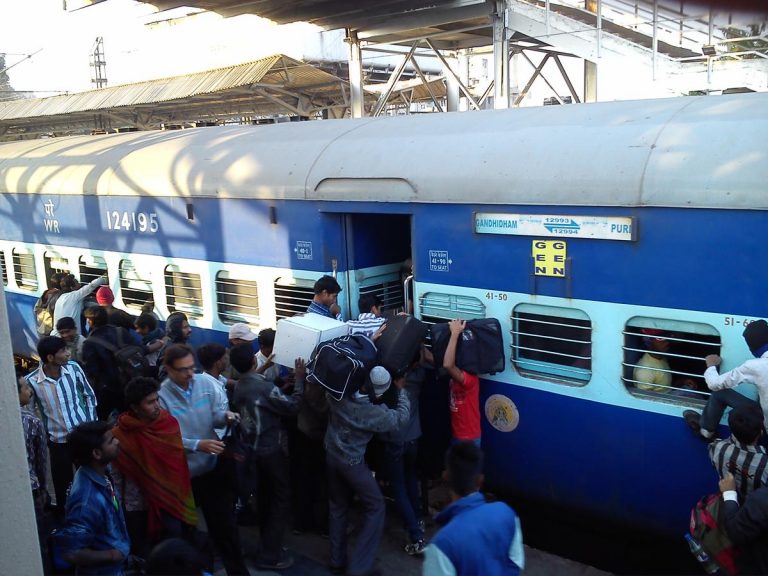 RPF Constable Snatches Woman From Jaws Of Death In Cuttack