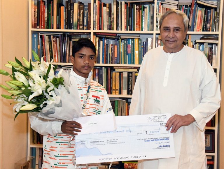 Odisha CM Felicitates Wushu Boy Babulu Munda