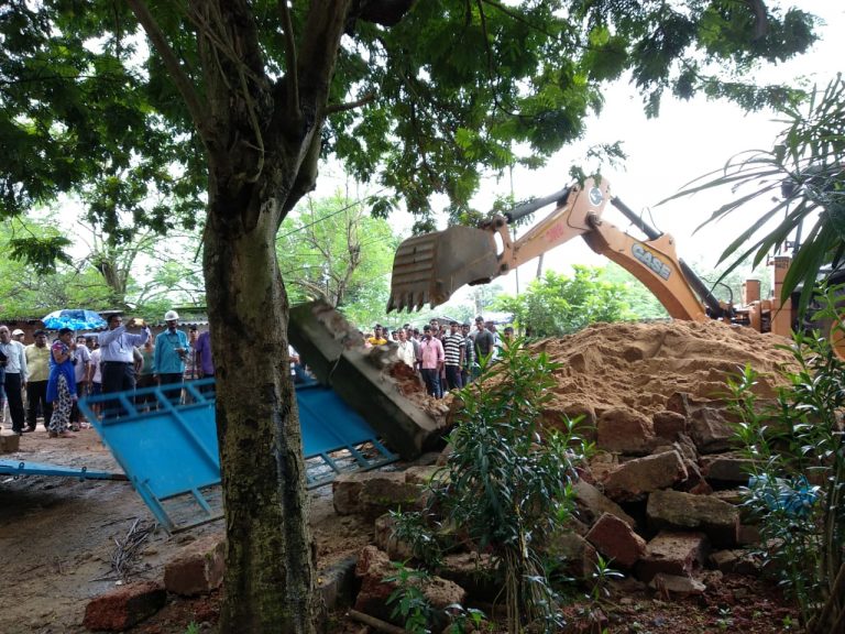Eviction In Science Park Basti To End Flooding At Acharya Vihar