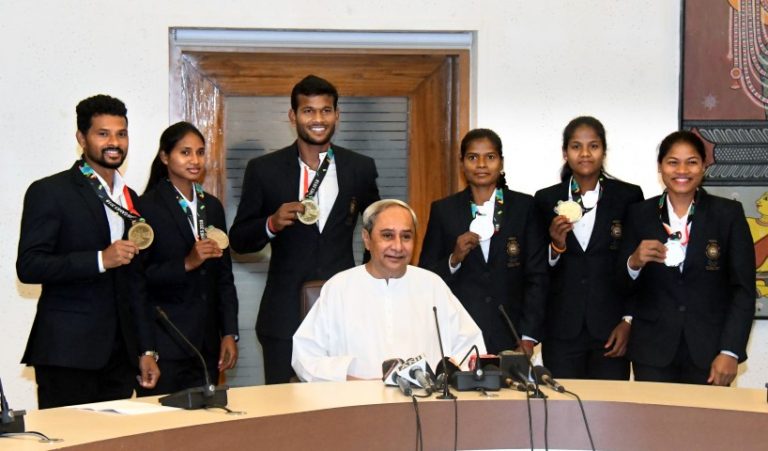 CM Felicitates Asian Games Medal Winners, 6 Players Receive Rs 5 Cr