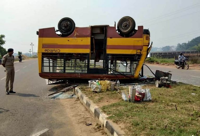 12 Labourers Injured As City Bus Turns Turtle In Bhubaneswar