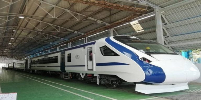 Train 18: India’s Engine-less Train With Aircraft-Like Facilities