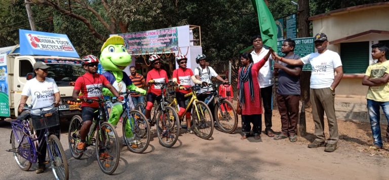 Hockey World Cup Mascot ‘Olly’ On Cycling Tour To Odisha’s Similipal