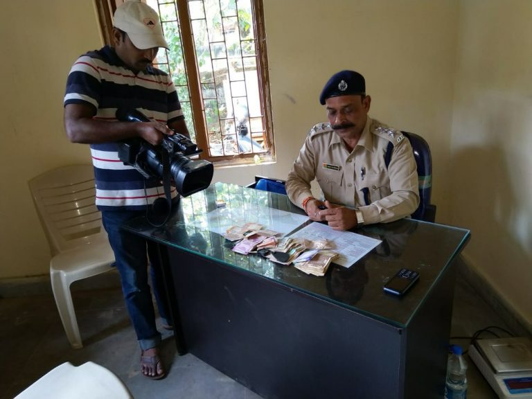 Brown Sugar, Country Liquor Seized; Five Held In Bhubaneswar