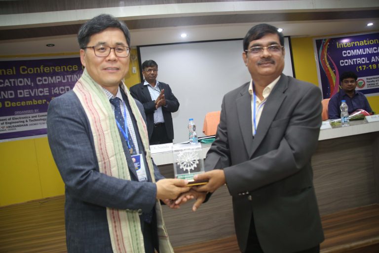 Experts Discuss Trends In Electronics And Communication Engineering At International Conference