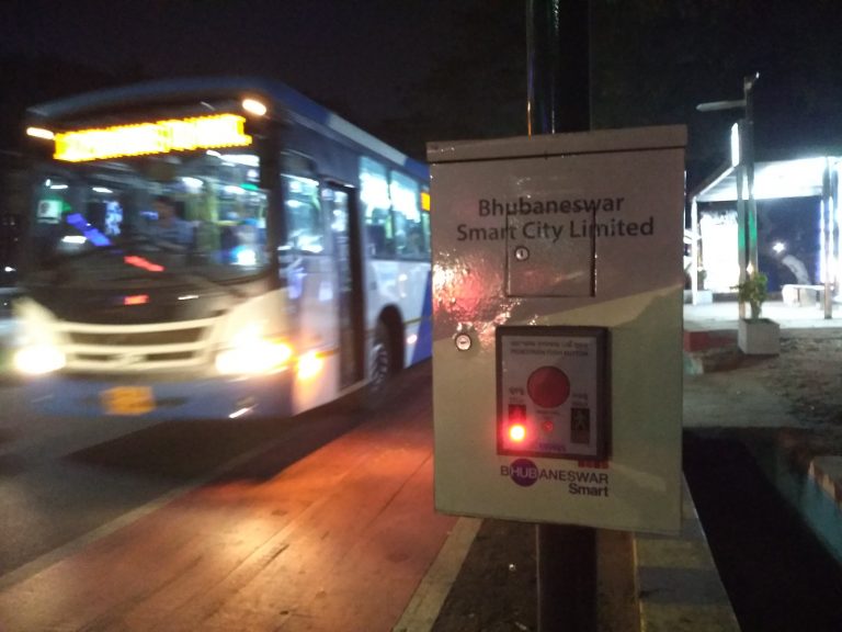 Pelican Crossing System: Pedestrians Unaware Of Their Rights