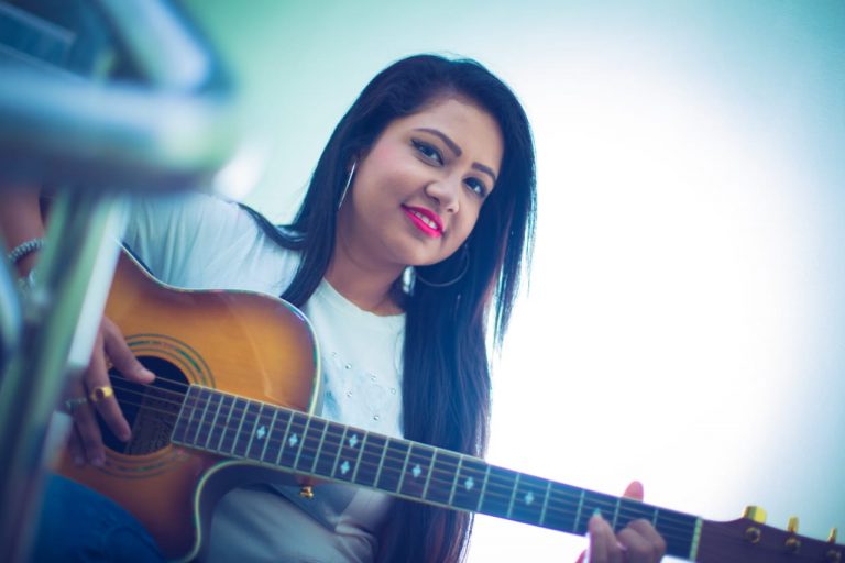 After ‘Indian Idol’, Odia Girl Sohini Mishra All Set To Make Bollywood Debut