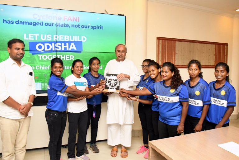 Naveen Felicitates Odia Rugby Women Players