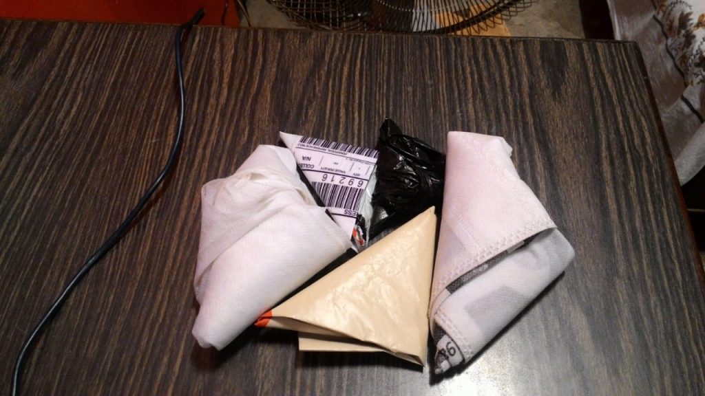 how to fold carry bags
