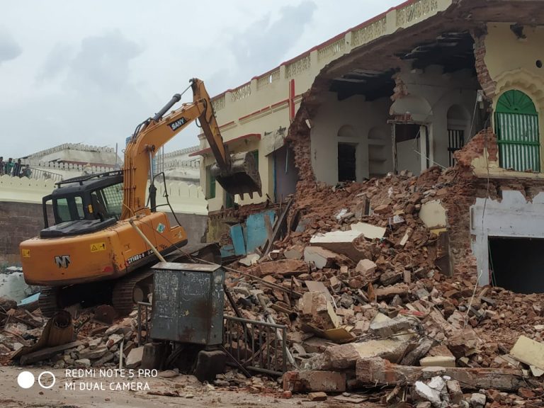Puri Resumes Demolitions Around Temple Walls Under Cop Cover