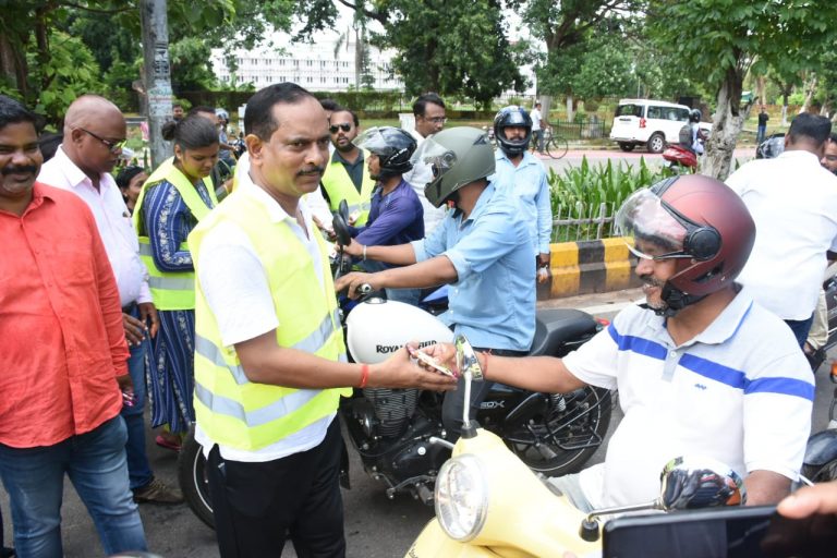 Bhubaneswar Cops Give Chocolates To Soothe Traffic Fine Anger