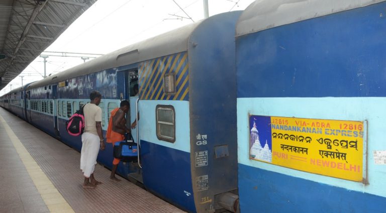 Shramik Train Halts At Titlagarh As Woman Develops Labour Pain