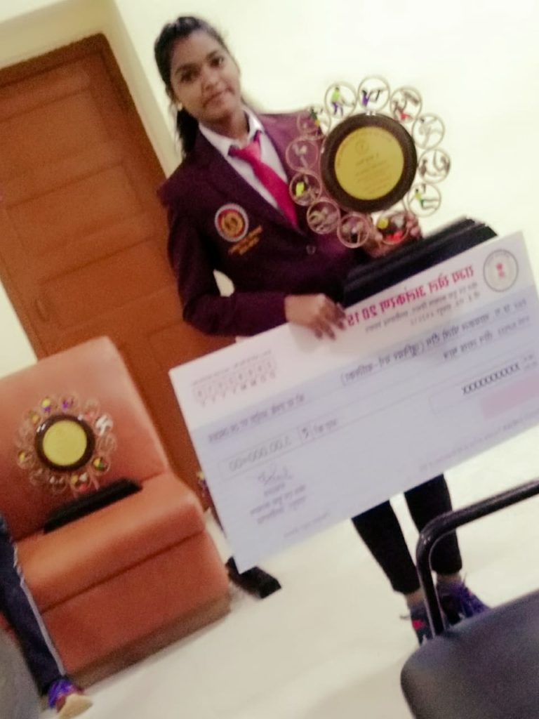 Rickshaw Puller’s Daughter Becomes National-Level Cycle Polo Player