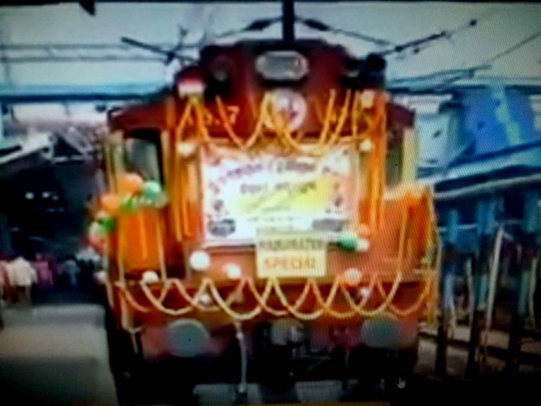 Union Minister Flags Off Bhubaneswar-Nayagarh Town Sewa Express