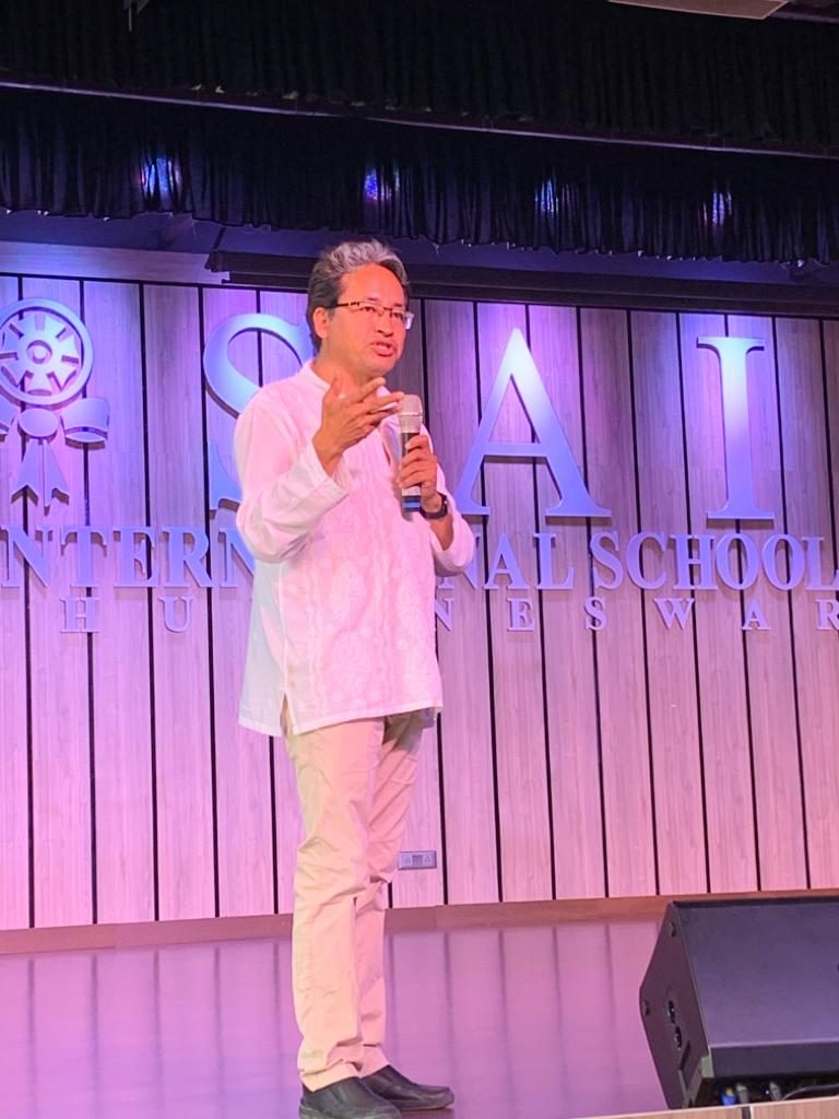 Education Reformist Sonam Wangchuk Exhorts Odisha Students To Lead A Simple Life