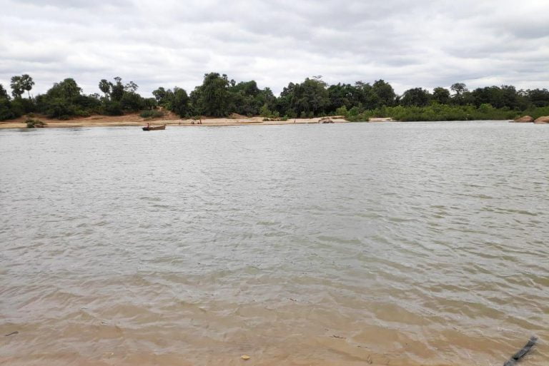 coronavirus river water