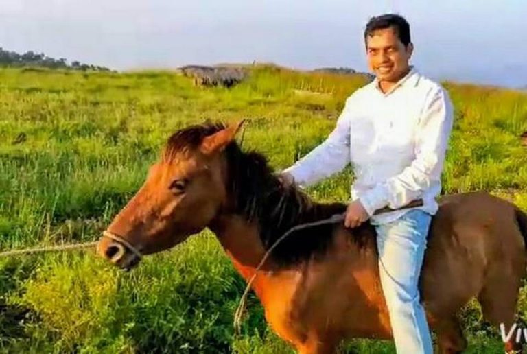 This Odisha Engineer Literally Trots To Work!