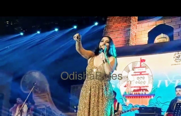 Watch: Sona Mohapatra Takes #MeToo Fight Against Anu Malik To Cuttack Bali Jatra