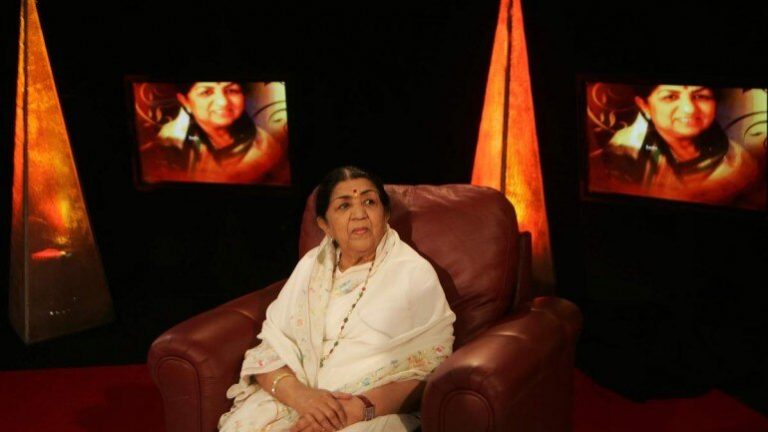 Lata Mangeshkar Hospitalised