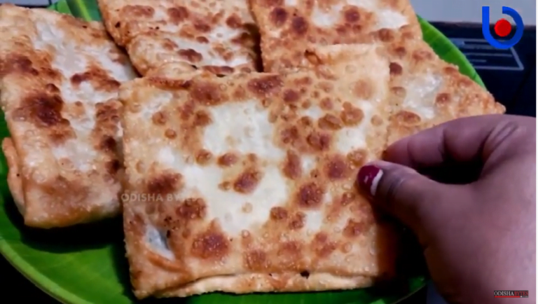 Lockdown Recipes: Subhasmita Barik | Chicken Mughlai Paratha | Keonjhar (Odisha) | Homemeker