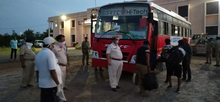 Lockdown Impact: Police Come To Rescue Of Jharkhand Migrants In Bhubaneswar