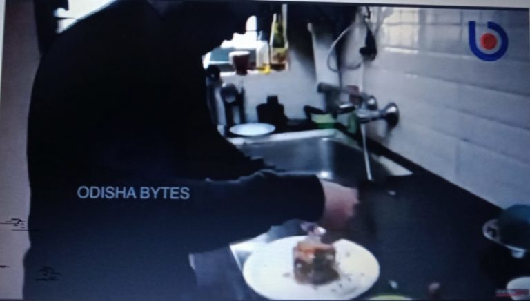 Lockdown Recipes: Chinese Bread Upma | Asish Patnaik | Bangalore | Student