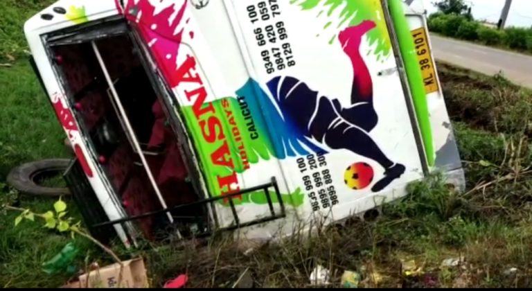 Bus Carrying Bengal Migrant Workers Overturns In Odisha’s Balasore