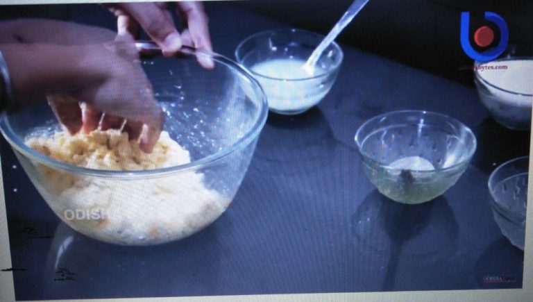 Lockdown Recipes: Chhena Poda (Mango Flavour) | Sheetal Panigrahi | Mumbai | Mechanical Engineer