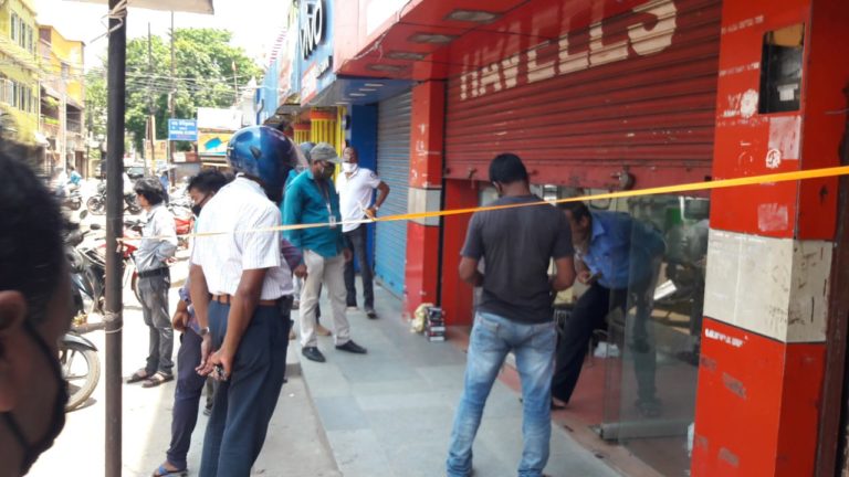 Violation Of Lockdown Guidelines: Bapuji Nagar Market In Bhubaneswar Sealed