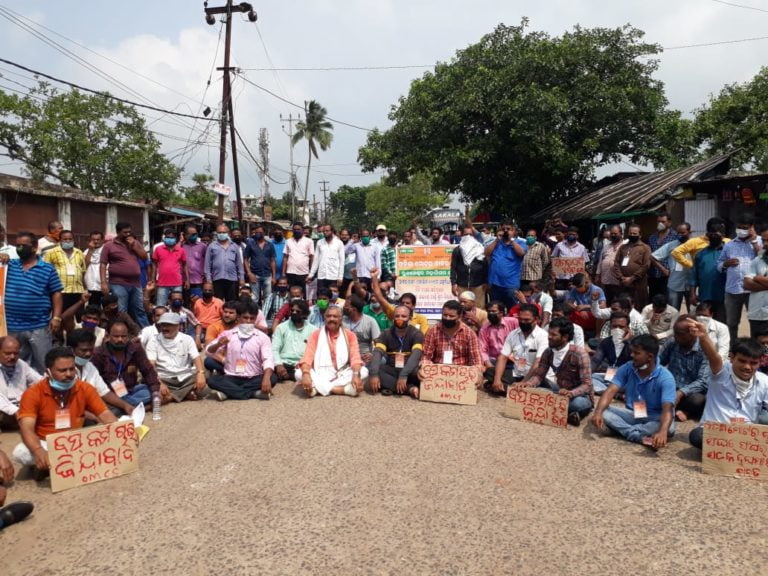 Odisha Motor Vehicle Drivers’ Association Stages Dharna Over Compensation Of Loss For Lockdown