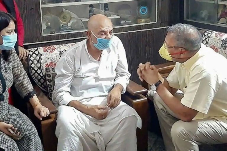 Sushant’s Father & Bihar Government Move Supreme Court Against Rhea’s Plea