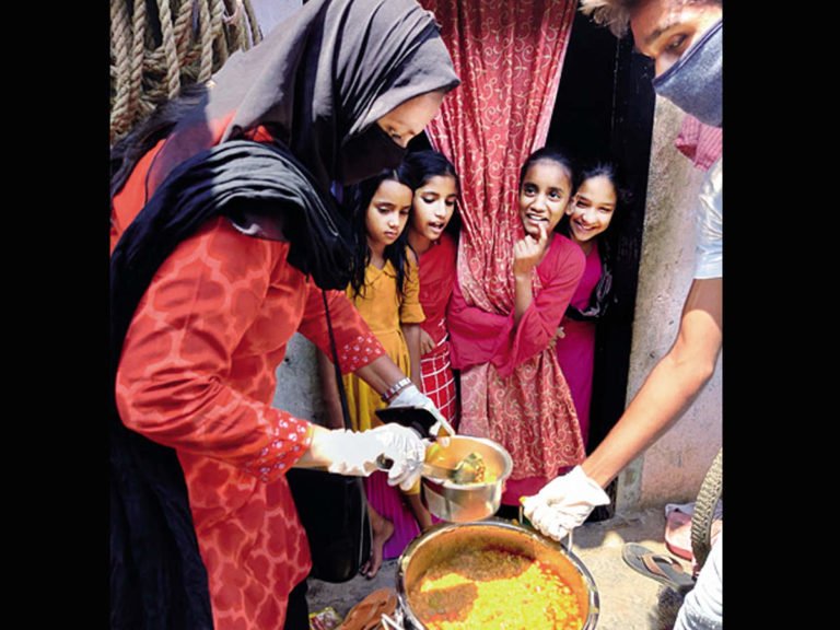 COVID-19 Samaritans: Mumbai Teacher & Hubby Exhaust Personal Savings To Feed 1500 People For 4 Months