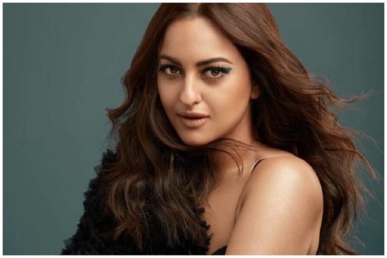 Sonakshi Sinha Launches Campaign Against Cyber Bullying