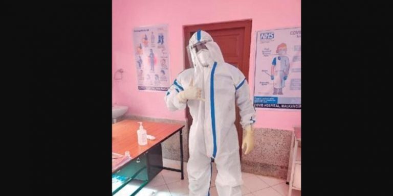 Doctor In Odisha’s Malkangiri Croons To Boost Morale Of COVID-19 Patients