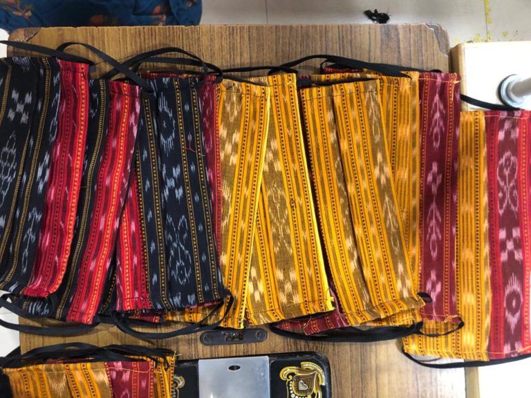 Omicron: Experts Ask People To Ditch Cloth Masks